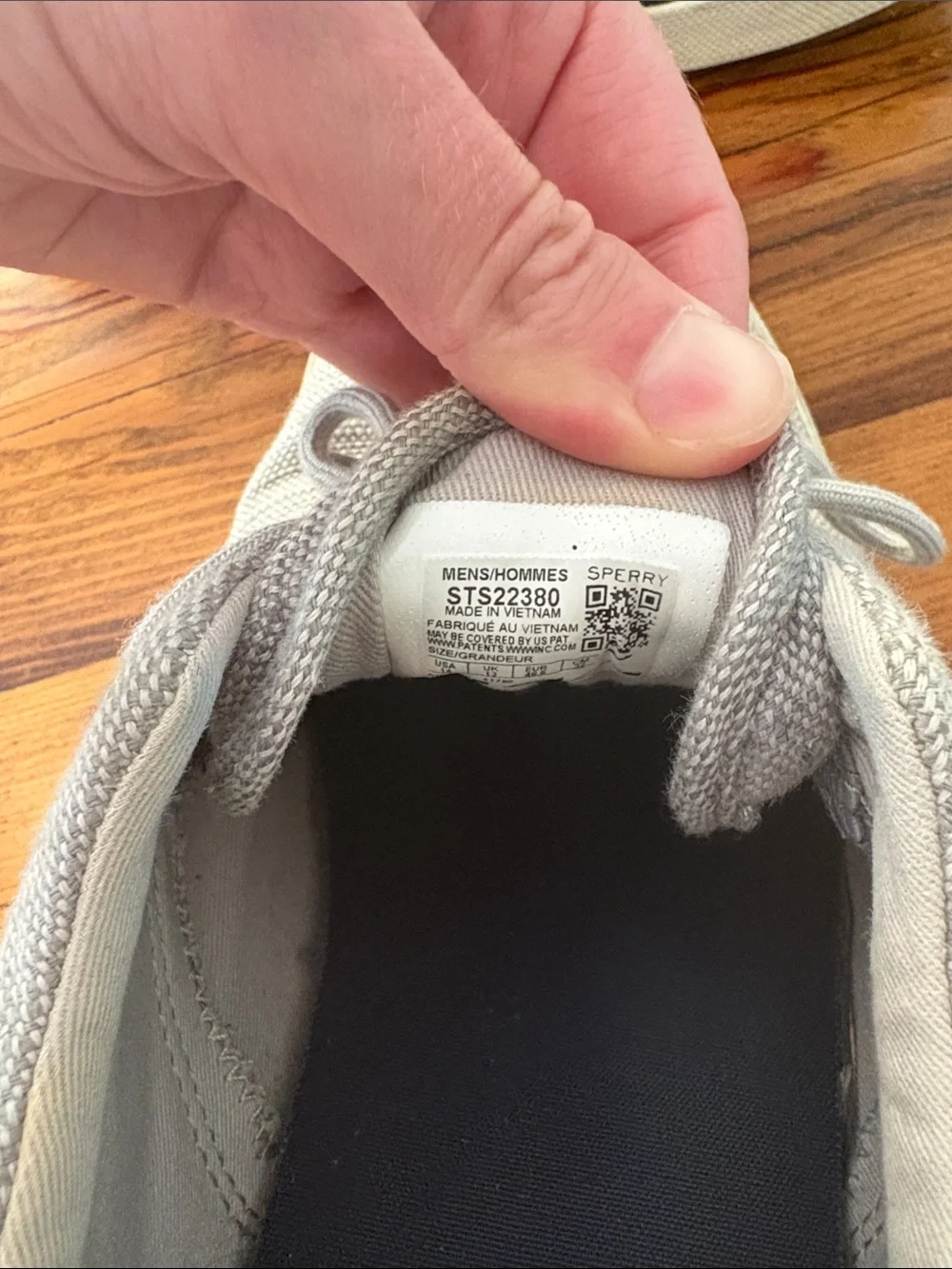 Sperry Men’s Light Gray Canvas Lace-Up Boat Shoes